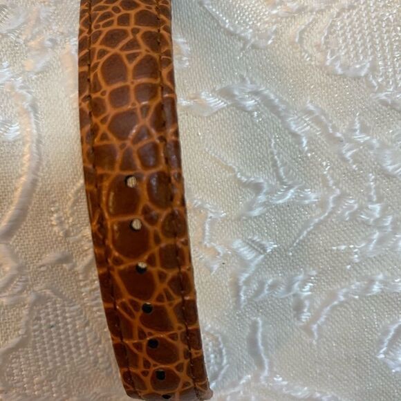 Casio women’s Gold leather Fashion Quartz - Picture 5 of 7